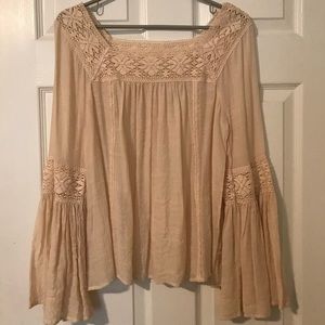 Medium Off white/tan Altar’d State blouse